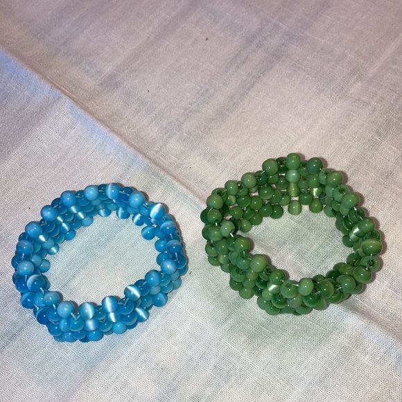 Lot of 2–Beaded stretch bracelets w/cat eye glass beads, lovely colors. $12 - Picture 3 of 5
